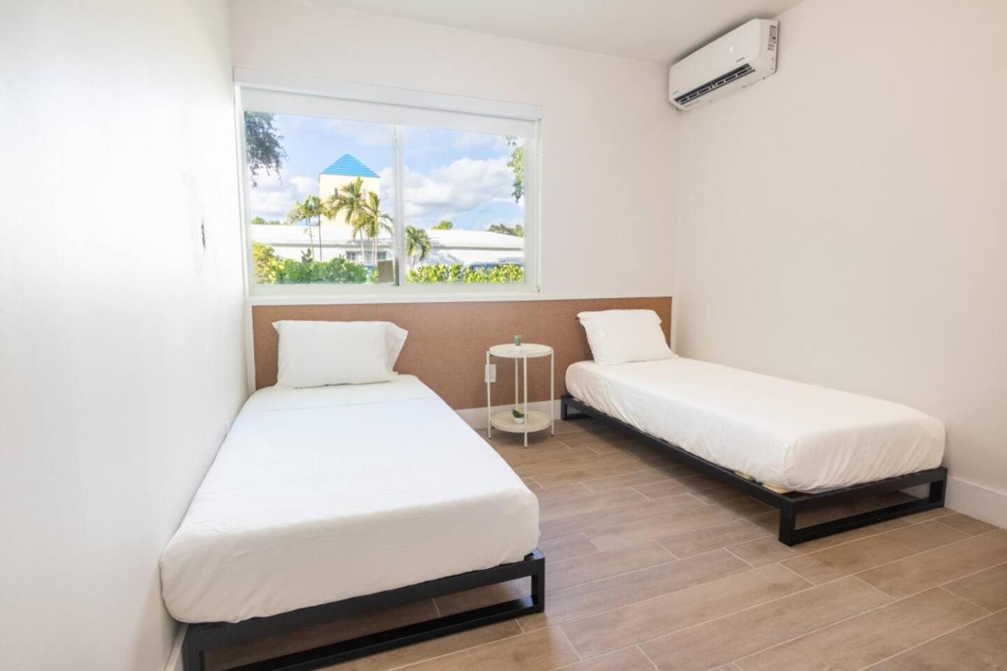 Stylish 2Bed Apartment El Portal マイアミ エクステリア 写真
